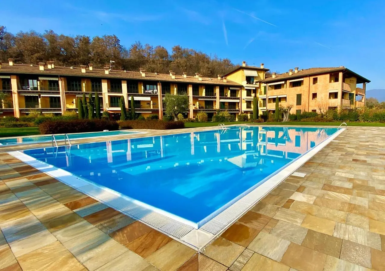 La Torretta Del Residence Degli Ulivi Puegnago del Garda