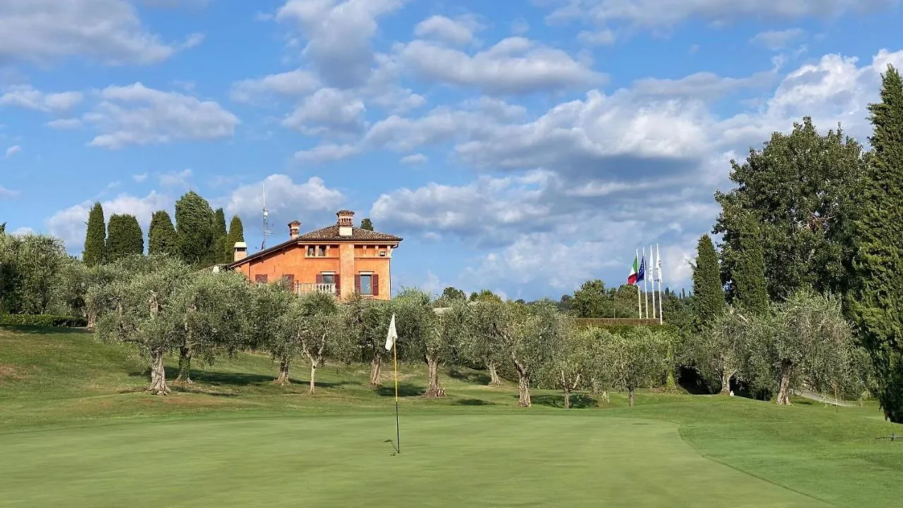 La Torretta Del Residence Degli Ulivi Puegnago del Garda Italy